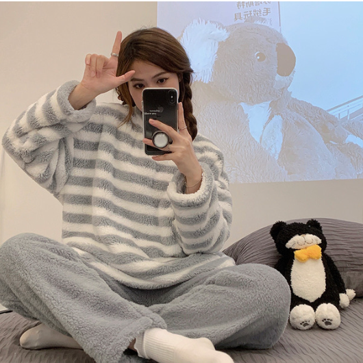 Coral velvet pajamas, women's warm, simple girl's home wear suit, long sleeves, round neck, autumn and winter, can be worn outside | WRN24111364870